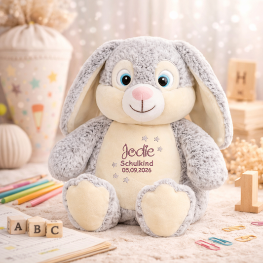Personalisiertes Kuscheltier grauer Hase zur Einschulung – mit Name bestickt | Geschenk Schulkind