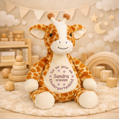 Personalisiertes Kuscheltier Giraffe zum Kindergartenstart – mit Name bestickt