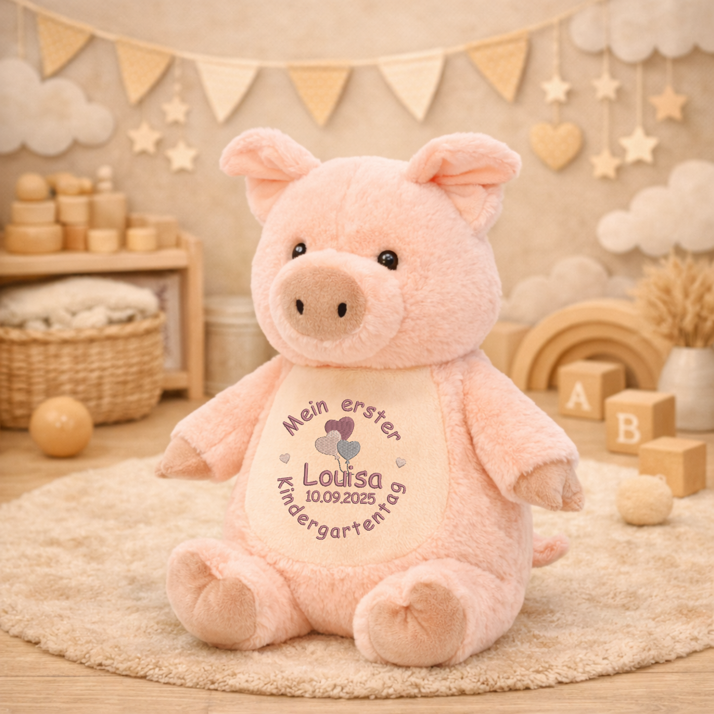Personalisiertes Kuscheltier Schwein zum Kindergartenstart – mit Name bestickt