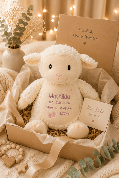 Personalisiertes Lamm zur Geburt – Kuscheltier mit Namen & Geburtsdatum
